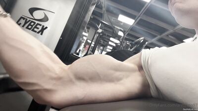 armzbro97 armzbro97 1245 - free gay porn