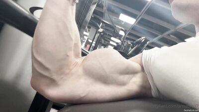 armzbro97 armzbro97 1245 - free gay porn