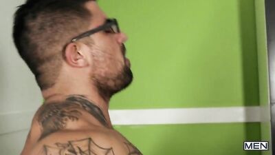 MEN - Ryan Bones & Trent King - Screamers Part 2