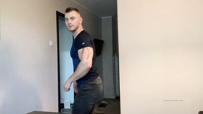 Bodyouwant nude Flexing & stroking 1