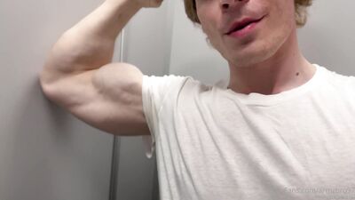 armzbro97 armzbro97 0926 - free gay porn