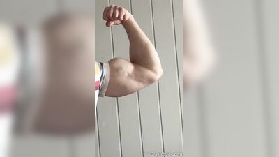 armzbro97 armzbro97 1222 - free gay porn