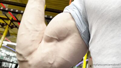 armzbro97 armzbro97 0874 - free gay porn