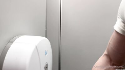 armzbro97 armzbro97 1131 - free gay porn
