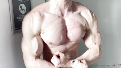 armzbro97 armzbro97 0933 - free gay porn