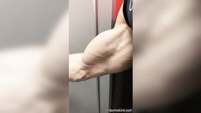 armzbro97 armzbro97 1180 - free gay porn