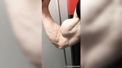 armzbro97 armzbro97 1180 - free gay porn