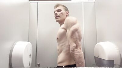 armzbro97 armzbro97 1071 - free gay porn