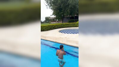 Perra en calor - free gay porn