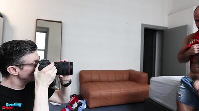 Photographing Brazilian porn star Pedro Flows - free gay porn