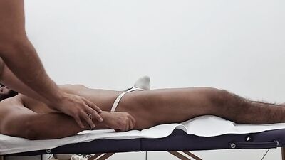 A Massage To A Muscular Man - free gay porn