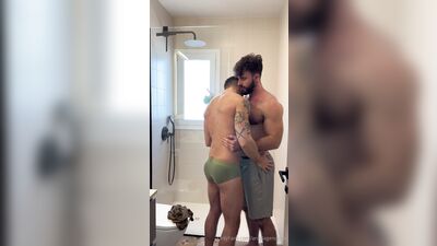 OF - Ardillagenocida and Vitor-her - free gay porn
