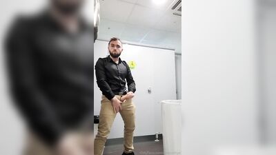 Exhibition fun gay porn (42)