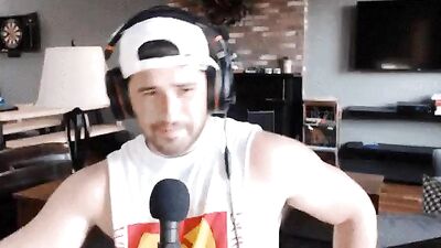 Fun Time at the Glory Hole (134)