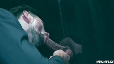 Fun Time at the Glory Hole (141)