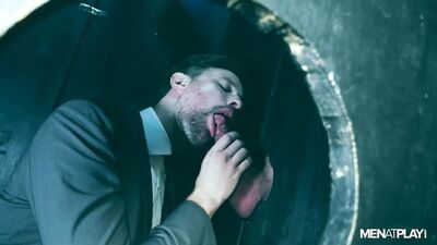 Fun Time at the Glory Hole (141)