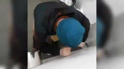 Fun Time at the Glory Hole (182)