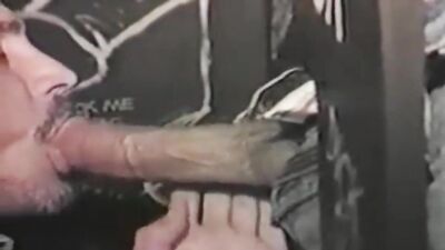 Fun Time at the Glory Hole (8)