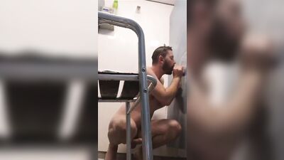 Fun Time at the Glory Hole (28)