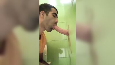 Fun Time at the Glory Hole (151)