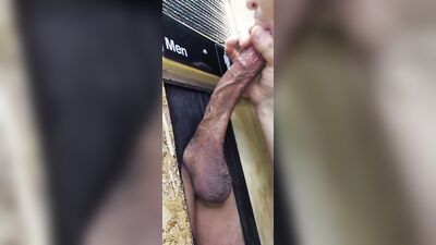 Fun Time at the Glory Hole (79)
