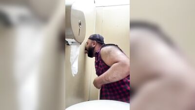 Fun Time at the Glory Hole (78)