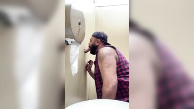 Fun Time at the Glory Hole (78)
