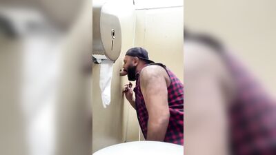Fun Time at the Glory Hole (78)