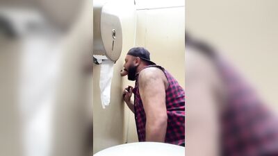 Fun Time at the Glory Hole (78)