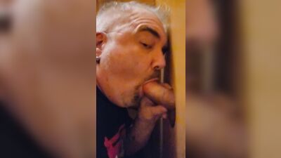 Fun Time at the Glory Hole (138)