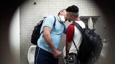 Fun Time at the Glory Hole (149)