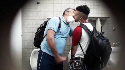 Fun Time at the Glory Hole (149)