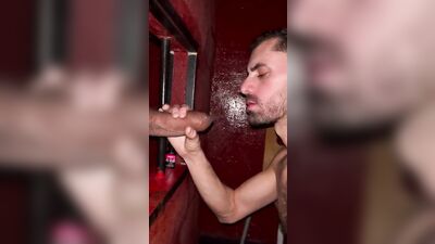 Fun Time at the Glory Hole (175)