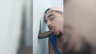 Fun Time at the Glory Hole (82)