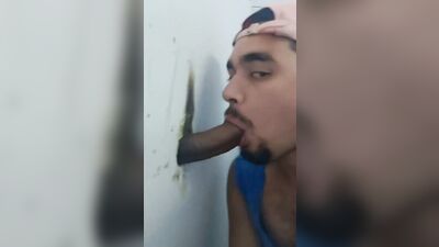 Fun Time at the Glory Hole (82)