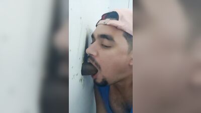 Fun Time at the Glory Hole (82)