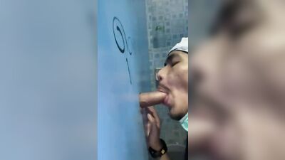 Fun Time at the Glory Hole (14)