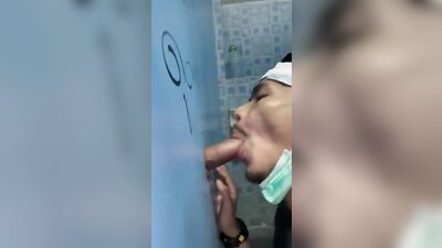 Fun Time at the Glory Hole (14)