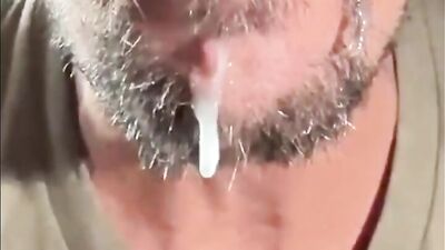 Fun Time at the Glory Hole (105)