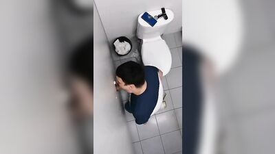 Fun Time at the Glory Hole (115)