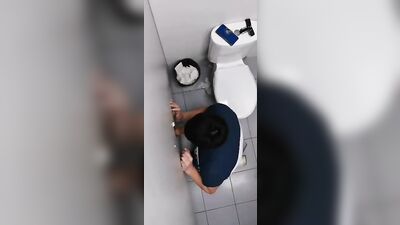 Fun Time at the Glory Hole (115)