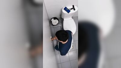 Fun Time at the Glory Hole (115)
