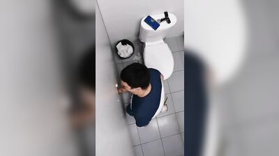 Fun Time at the Glory Hole (115)