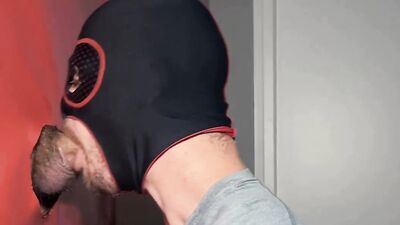 Fun Time at the Glory Hole (95)