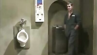 Fun Time at the Glory Hole (51)
