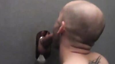 Fun Time at the Glory Hole (70)