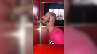 Fun Time at the Glory Hole (22)