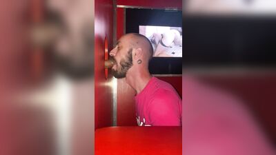 Fun Time at the Glory Hole (22)