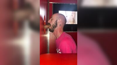 Fun Time at the Glory Hole (22)