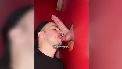 Fun Time at the Glory Hole (21)